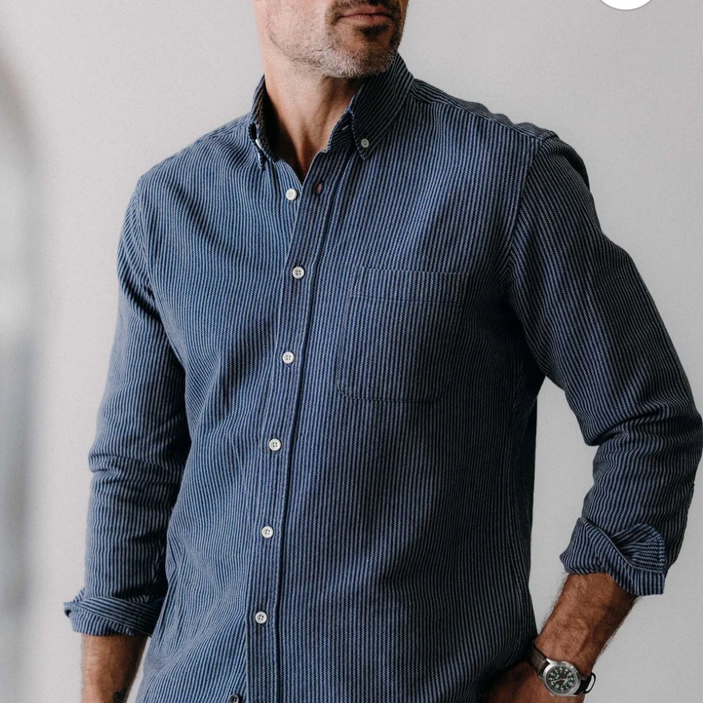 Taylor Stitch Blue Striped Casual Button Down Shirt
